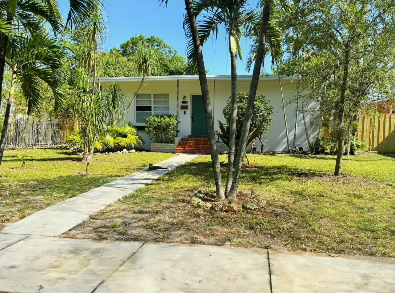 1135 NE 133rd St , North Miami, FL 33161 Photo