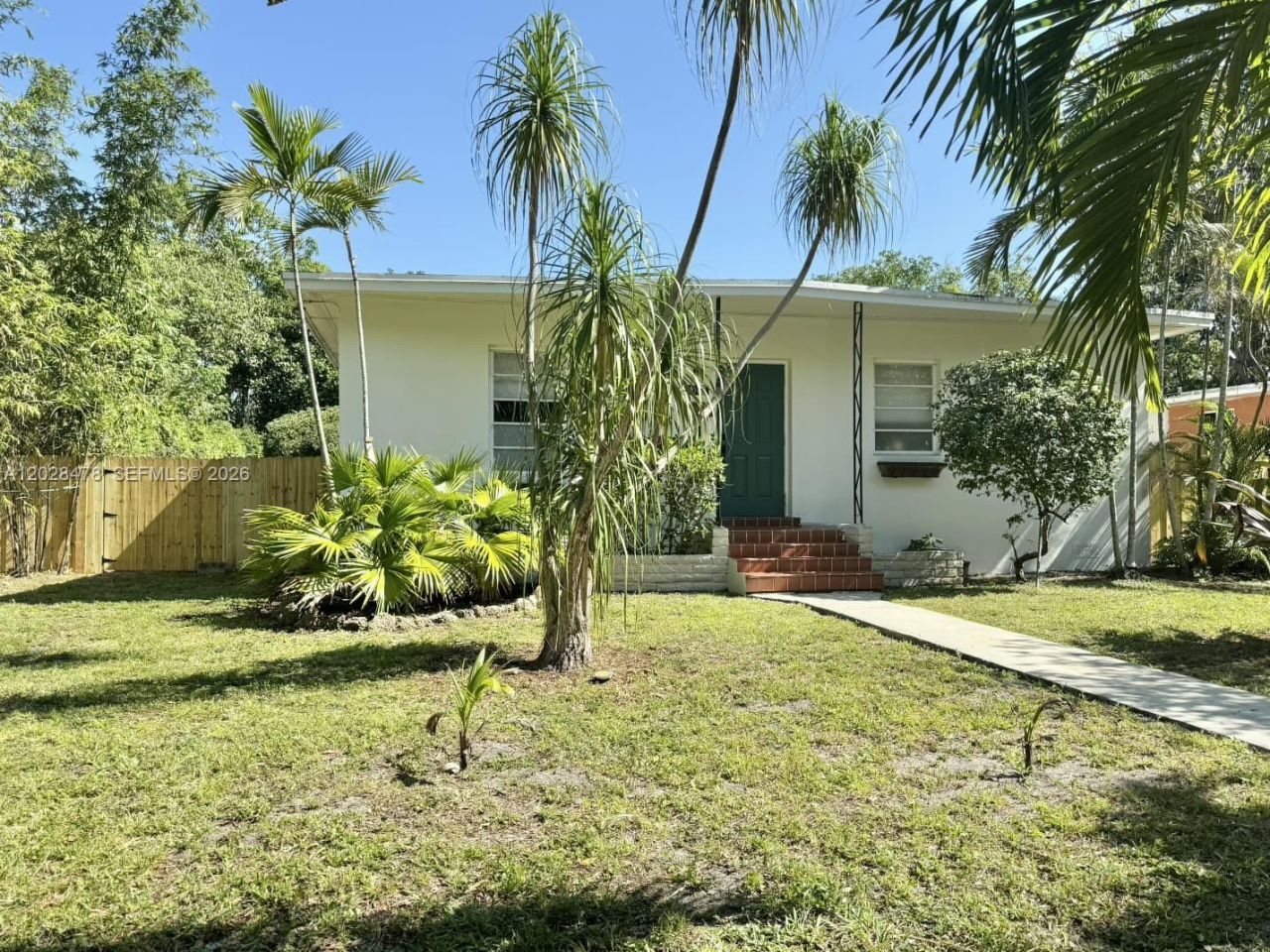 1135 NE 133rd St , North Miami, FL 33161 Photo