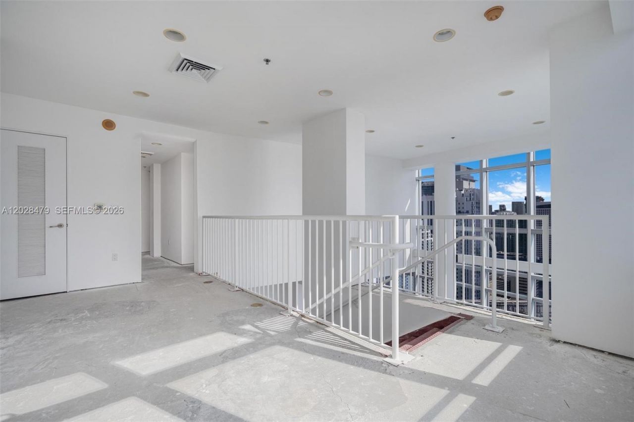 1395 Brickell Ave , Unit 3410, Miami, FL 33131 Photo