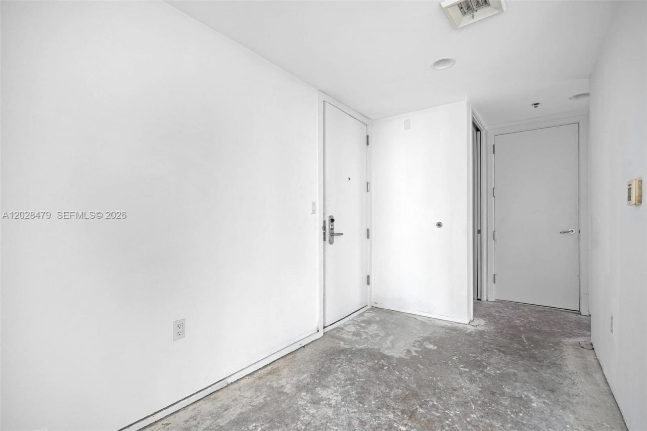 1395 Brickell Ave , Unit 3410, Miami, FL 33131 Photo