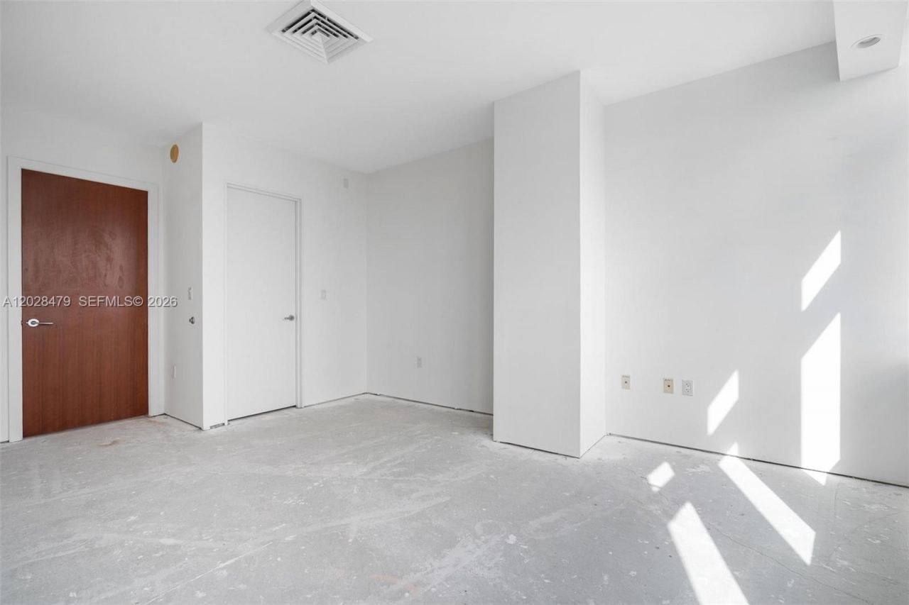 1395 Brickell Ave , Unit 3410, Miami, FL 33131 Photo