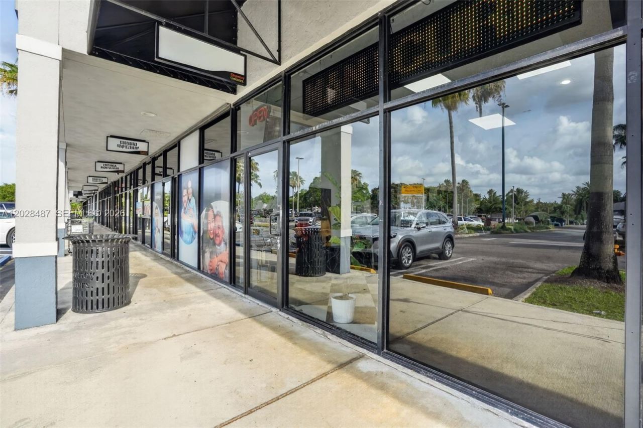 Turnkey Beauty Salon For Sale In Heart Of Kendall , Kendall, FL 33193 Photo