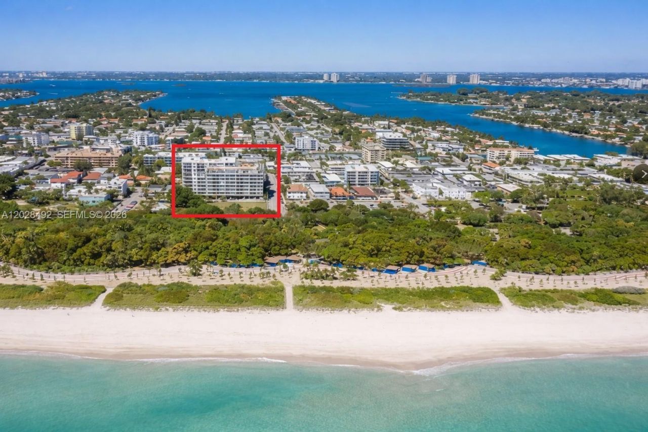 8233 Harding Ave , Unit 504, Miami Beach, FL 33141 Photo