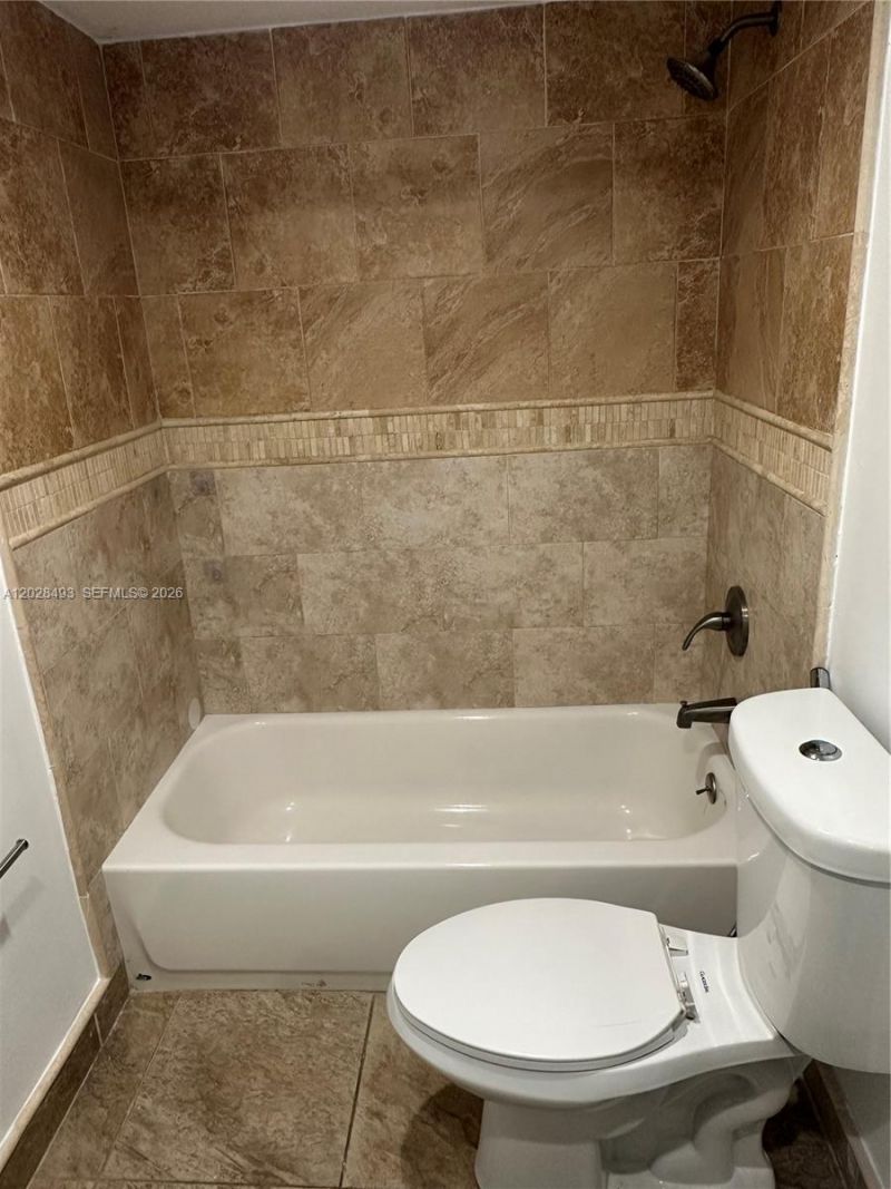 8180 Geneva Ct, Unit 119, Doral, FL 33166 Photo