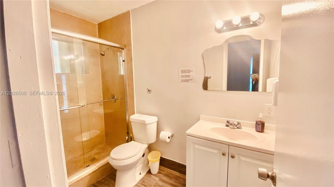 141 Mcarthur Pkwy, Unit A, Pembroke Pines, FL 33024 Photo