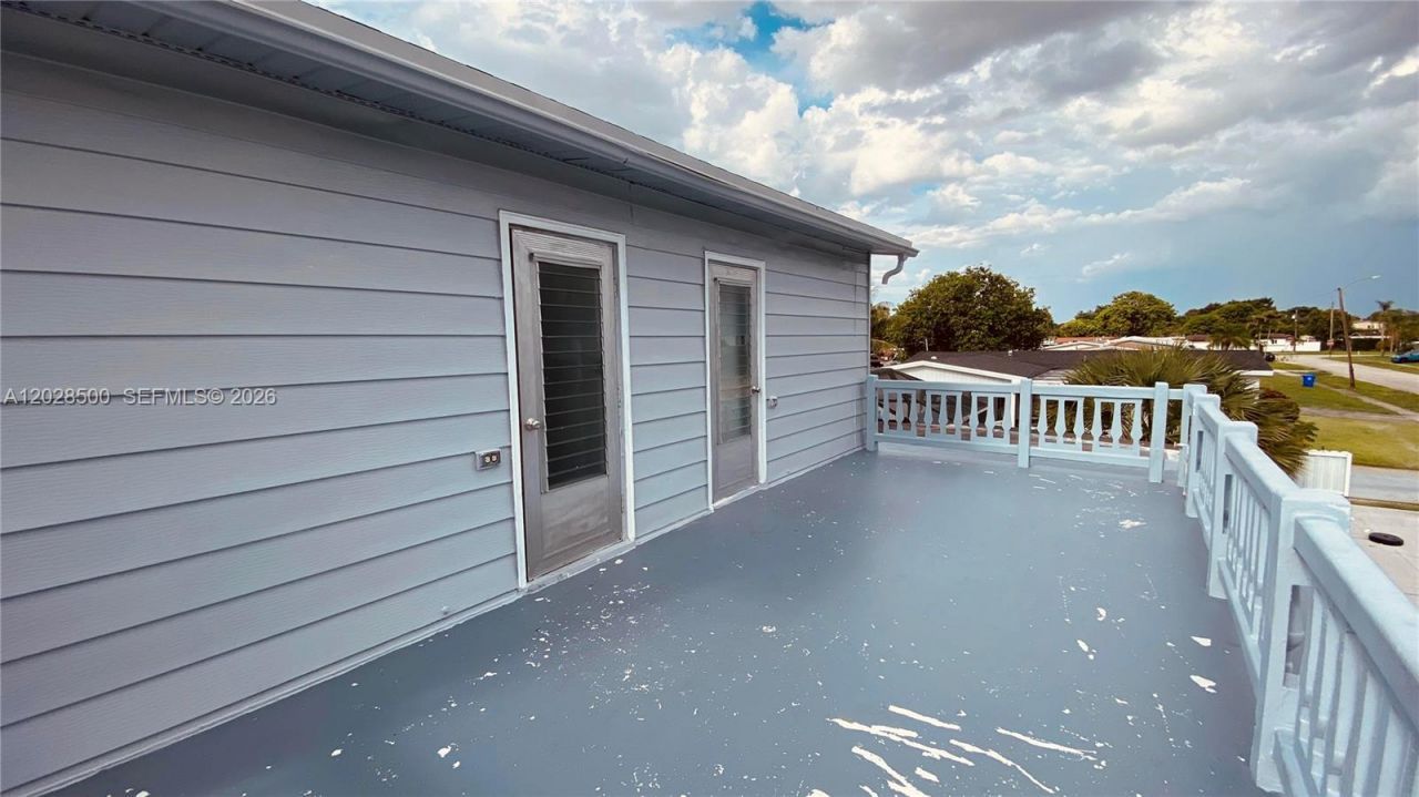 141 Mcarthur Pkwy, Unit A, Pembroke Pines, FL 33024 Photo