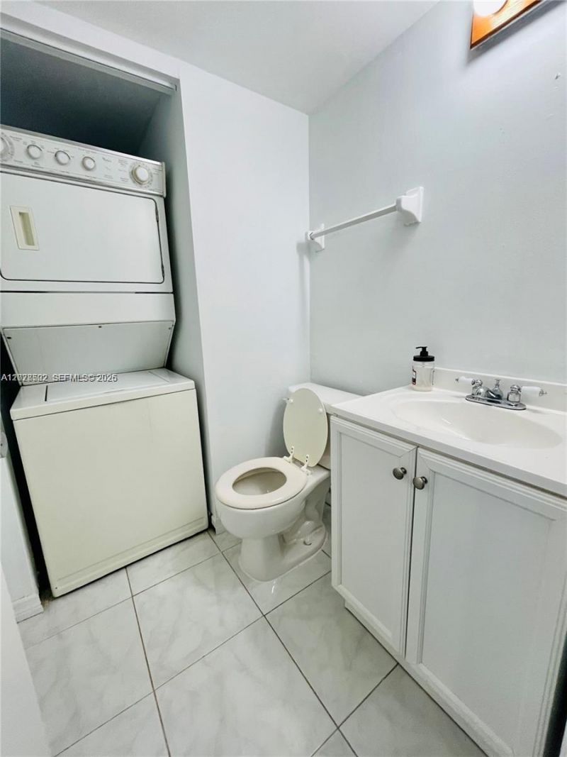 5809 NW 21st St , Unit 20-A, Lauderhill, FL 33313 Photo