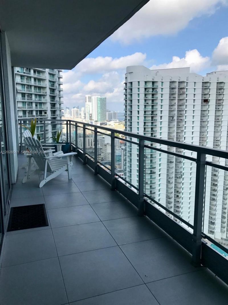 92 SW 3rd St, Unit 3712, Miami, FL 33130 Photo