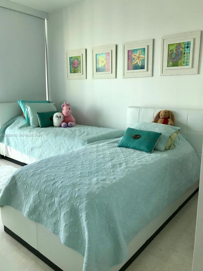 92 SW 3rd St, Unit 3712, Miami, FL 33130 Photo