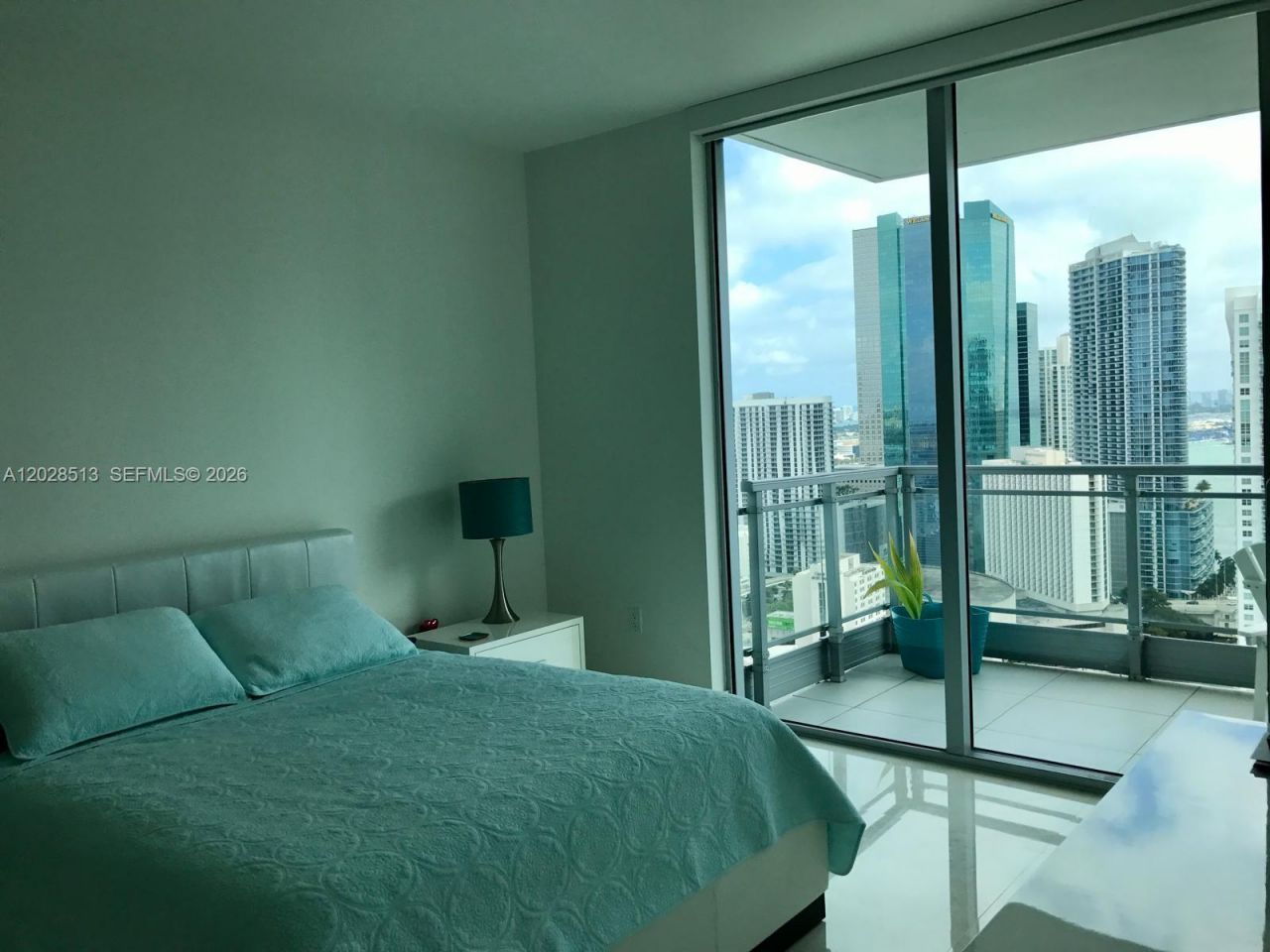 92 SW 3rd St, Unit 3712, Miami, FL 33130 Photo