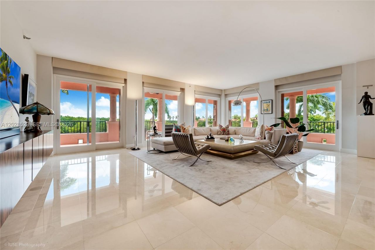 13645 Deering Bay Dr, Unit 123, Coral Gables, FL 33158 Photo
