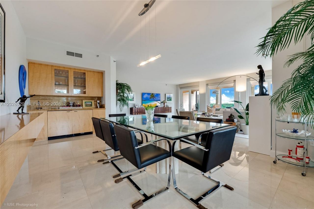 13645 Deering Bay Dr, Unit 123, Coral Gables, FL 33158 Photo