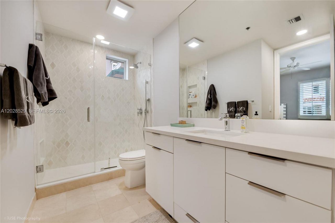 13645 Deering Bay Dr, Unit 123, Coral Gables, FL 33158 Photo