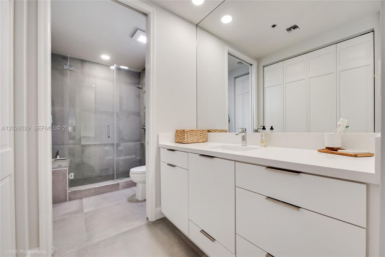 13645 Deering Bay Dr, Unit 123, Coral Gables, FL 33158 Photo