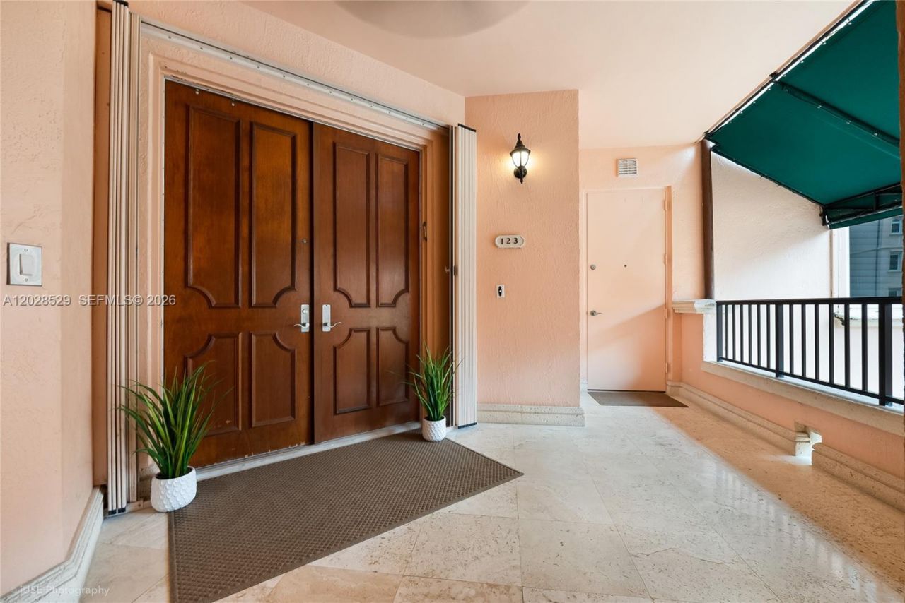 13645 Deering Bay Dr, Unit 123, Coral Gables, FL 33158 Photo