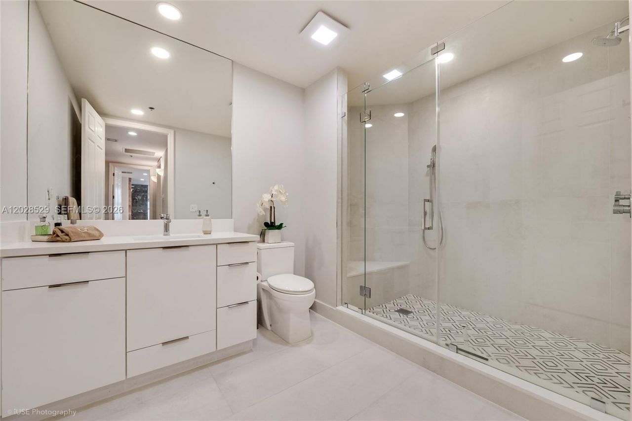 13645 Deering Bay Dr, Unit 123, Coral Gables, FL 33158 Photo
