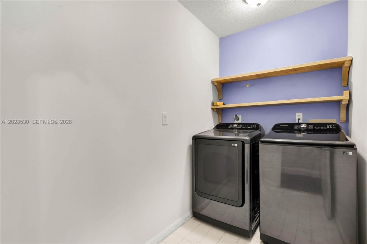 9581 SW 3rd St , Pembroke Pines, FL 33025 Photo