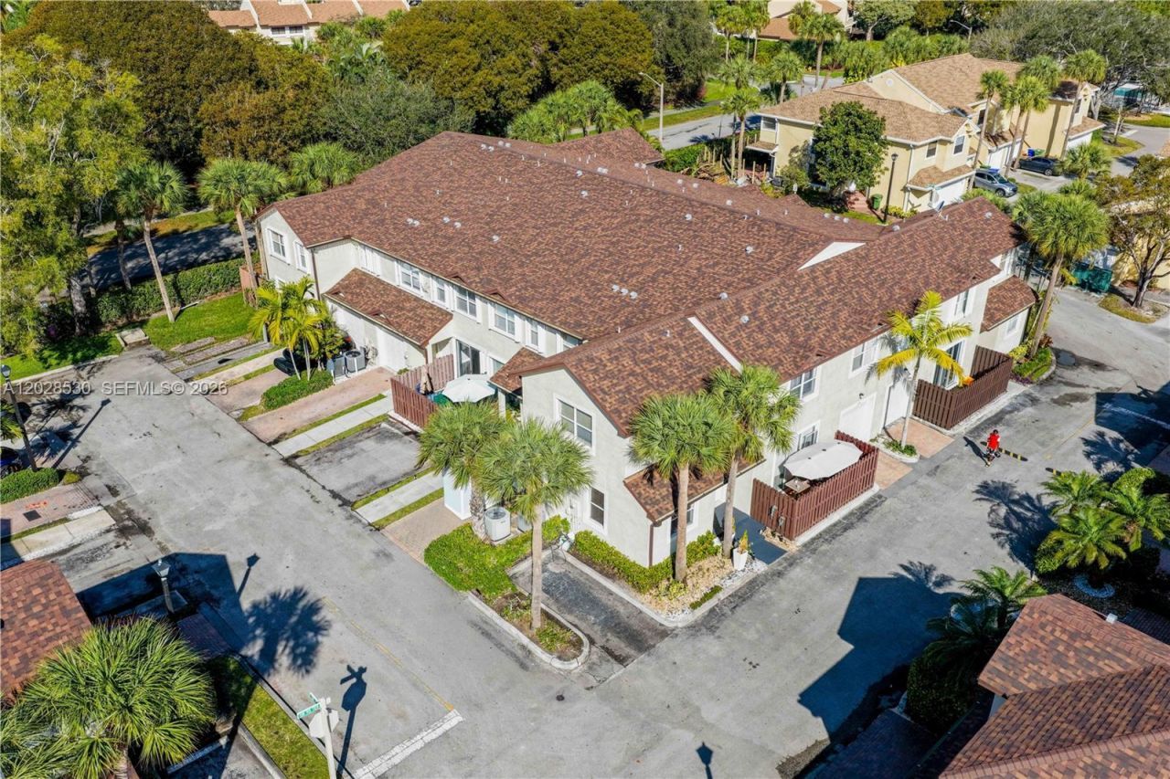 9581 SW 3rd St , Pembroke Pines, FL 33025 Photo