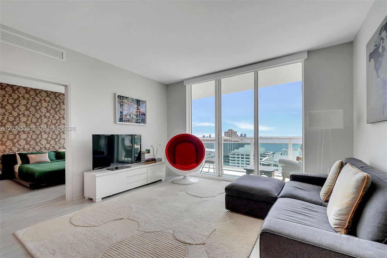 951 Brickell Ave , Unit 2406, Miami, FL 33131 Photo
