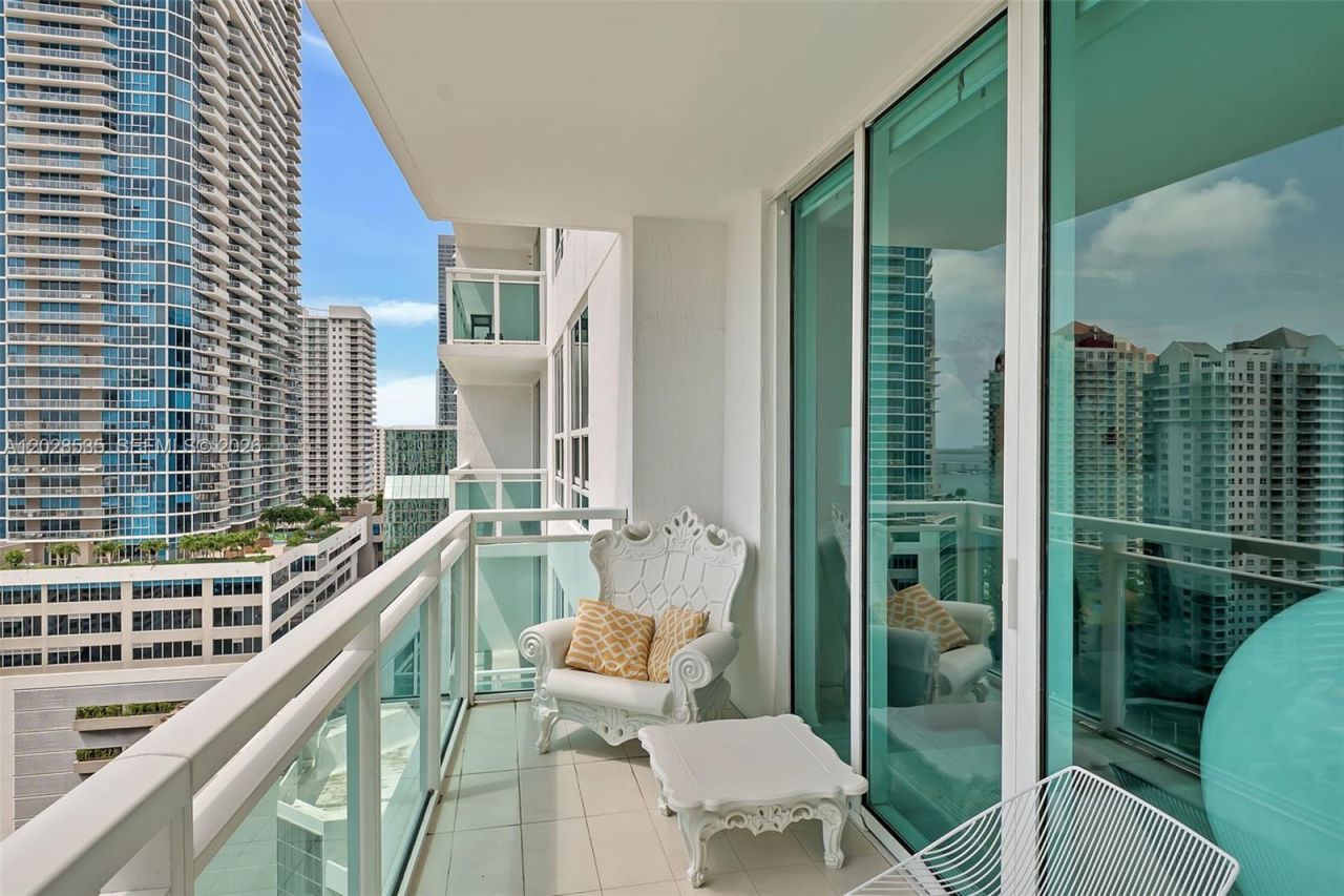951 Brickell Ave , Unit 2406, Miami, FL 33131 Photo