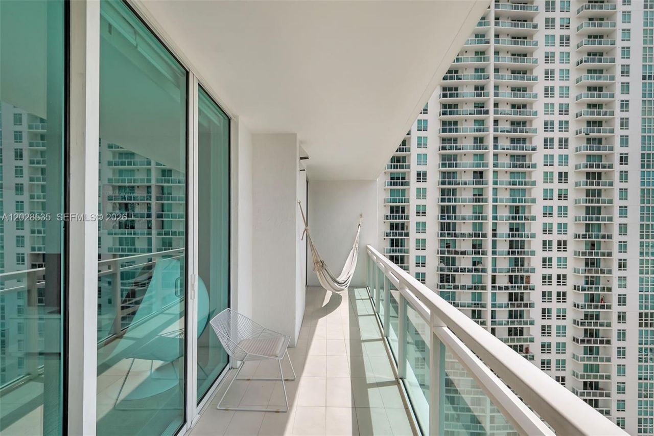 951 Brickell Ave , Unit 2406, Miami, FL 33131 Photo