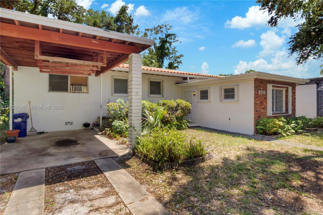 370 NE 165th St , Miami, FL 33162 Photo