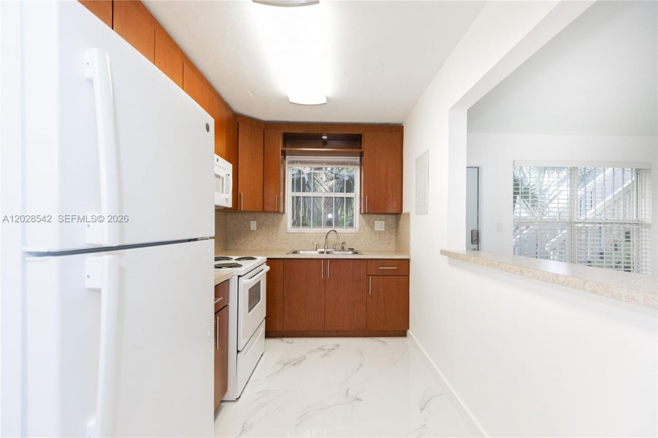 1060 NE 78th St Rd , Unit 3, Miami, FL 33138 Photo
