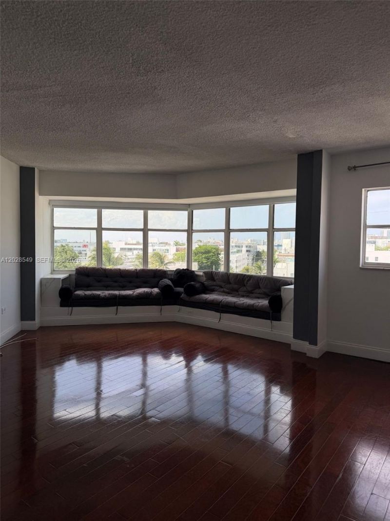 1881 Washington Ave , Unit 7C, Miami Beach, FL 33139 Photo