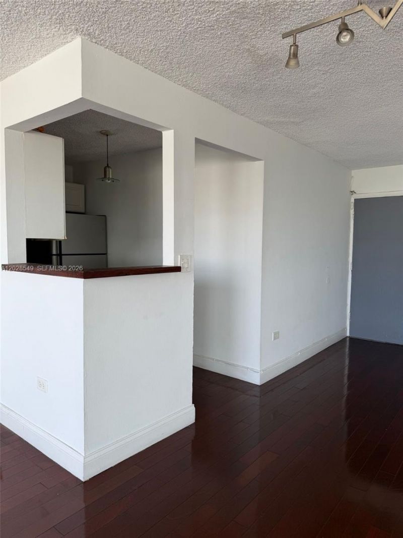 1881 Washington Ave , Unit 7C, Miami Beach, FL 33139 Photo