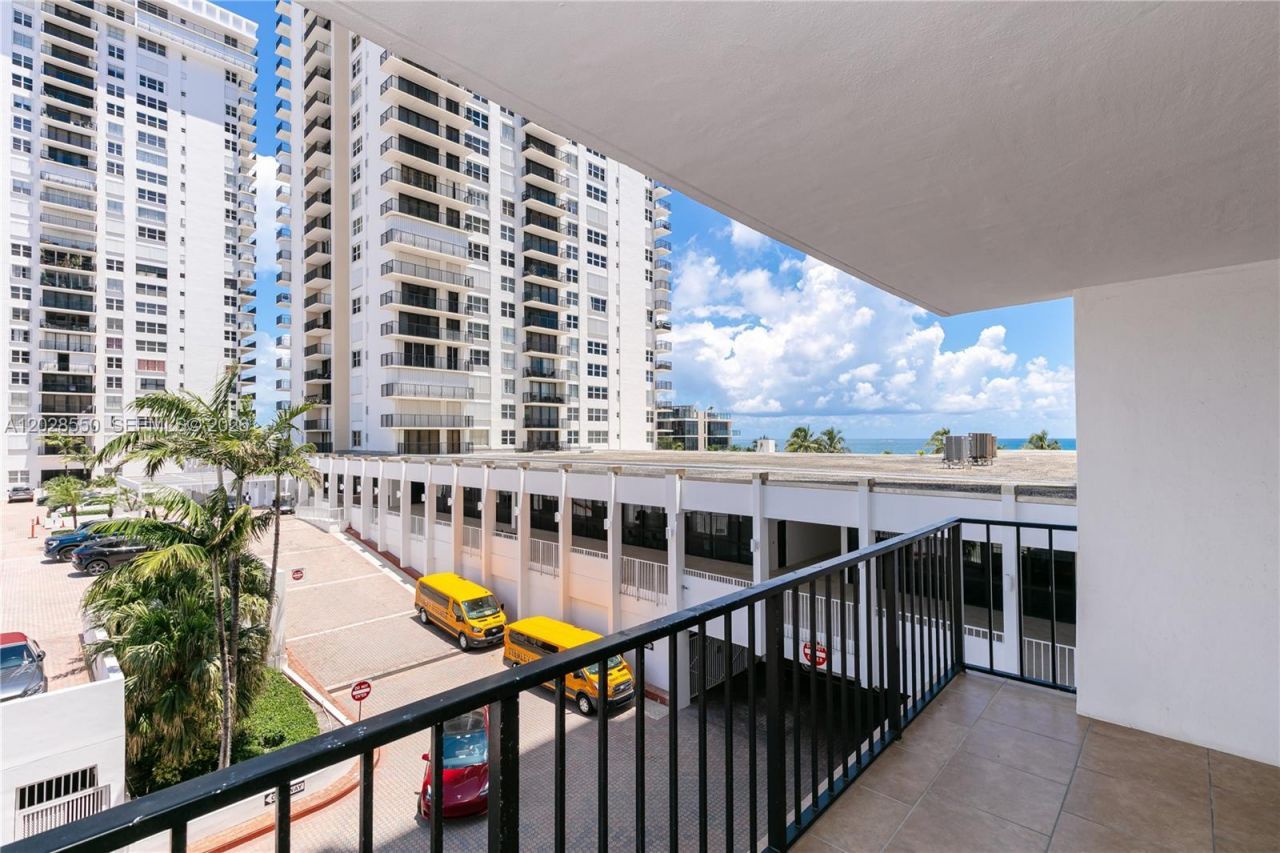 2401 S Ocean Dr , Unit 404, Hollywood, FL 33019 Photo