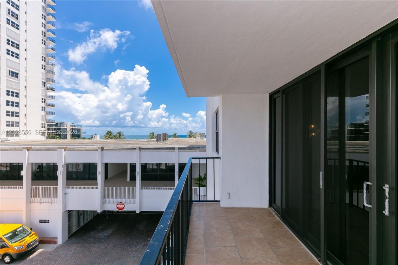 2401 S Ocean Dr , Unit 404, Hollywood, FL 33019 Photo