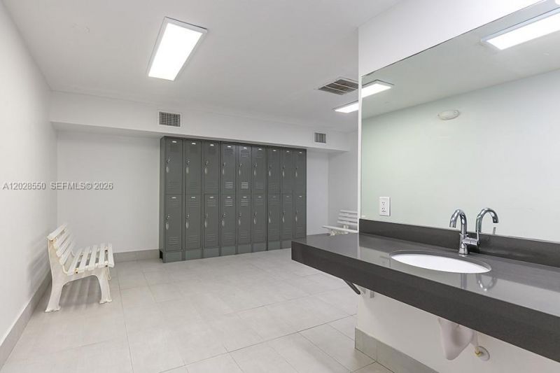 2401 S Ocean Dr , Unit 404, Hollywood, FL 33019 Photo