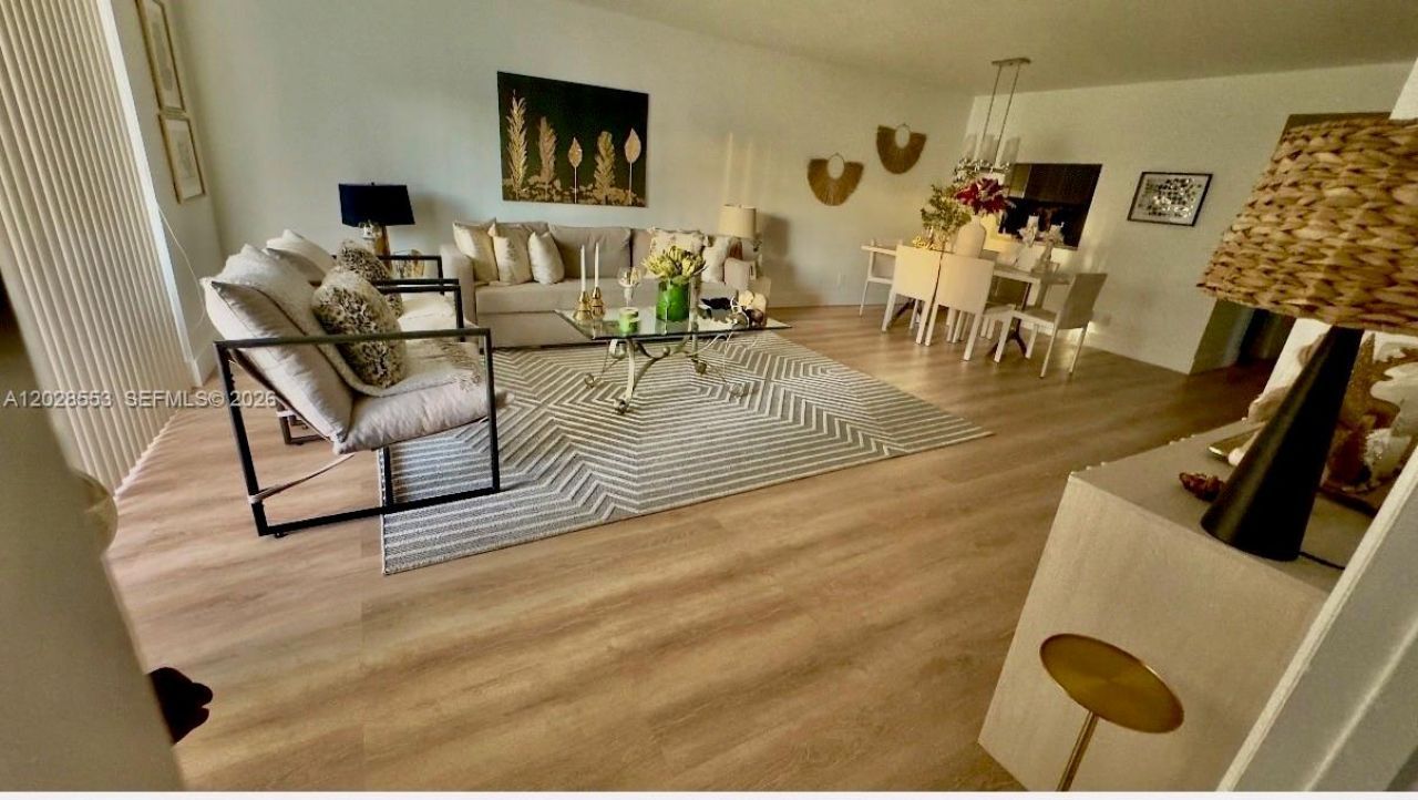 410 SE 2nd St, Unit 202, Hallandale Beach, FL 33009 Photo