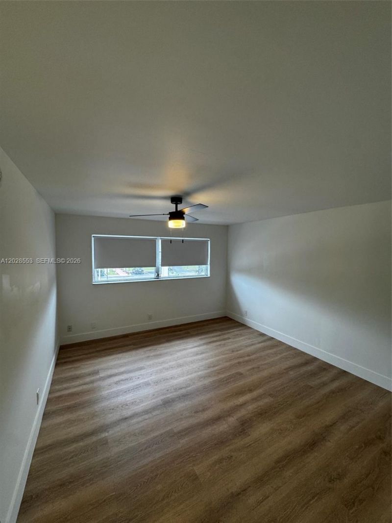 410 SE 2nd St, Unit 202, Hallandale Beach, FL 33009 Photo