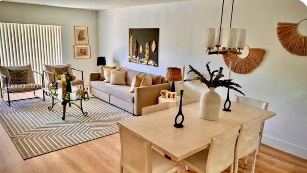 410 SE 2nd St, Unit 202, Hallandale Beach, FL 33009 Photo