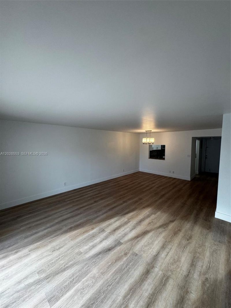 410 SE 2nd St, Unit 202, Hallandale Beach, FL 33009 Photo