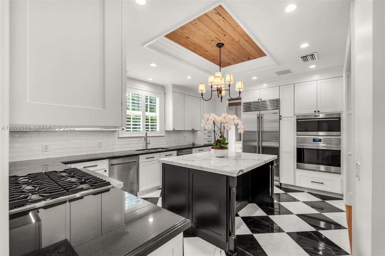 1233 Alegriano Ave, Coral Gables, FL 33146 Photo