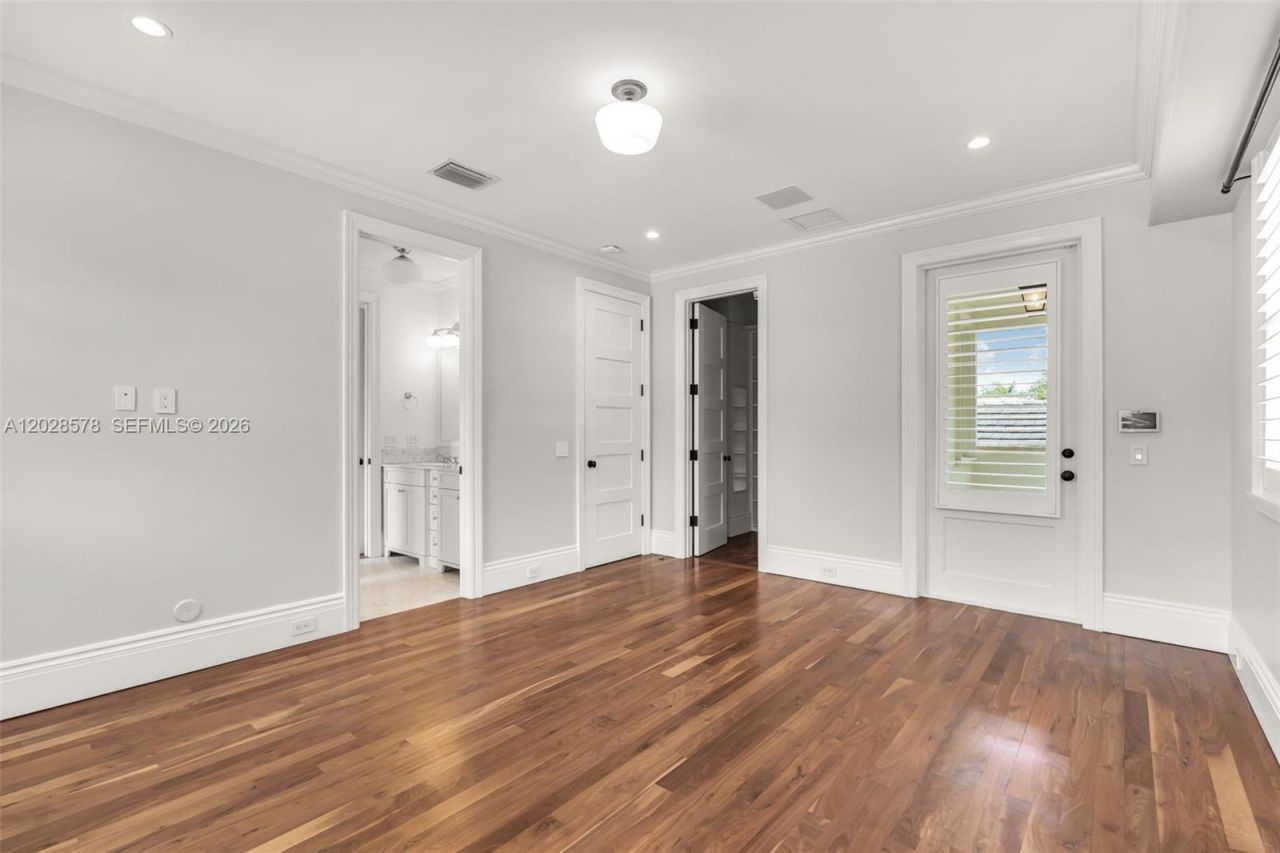 1233 Alegriano Ave, Coral Gables, FL 33146 Photo