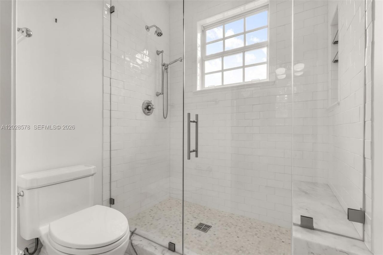 1233 Alegriano Ave, Coral Gables, FL 33146 Photo