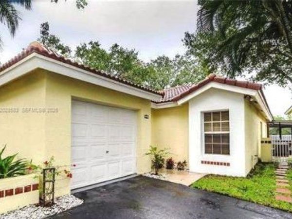 1341 Seagrape Cir , Weston, FL 33326
