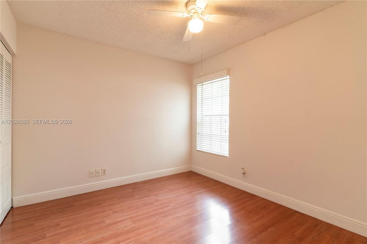 1341 Seagrape Cir , Weston, FL 33326 Photo