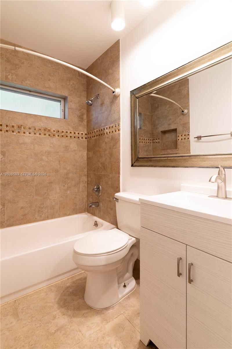 1341 Seagrape Cir , Weston, FL 33326 Photo