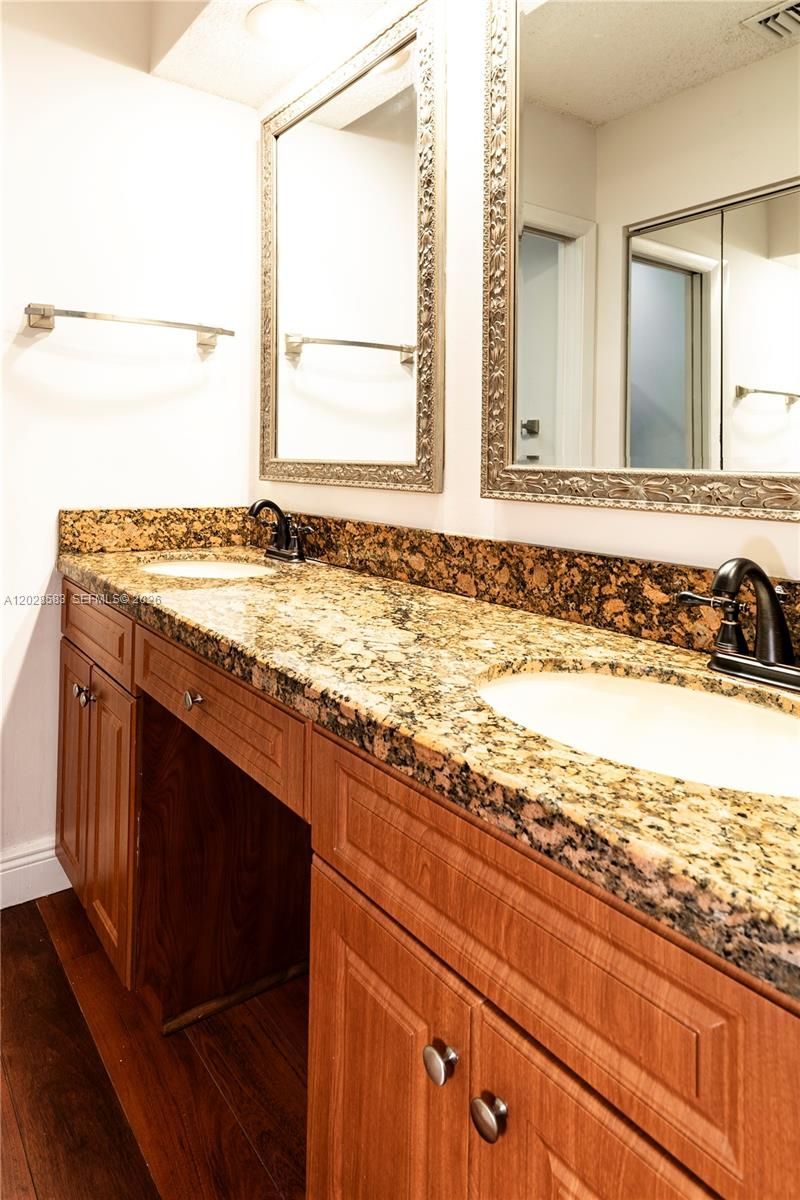1341 Seagrape Cir , Weston, FL 33326 Photo