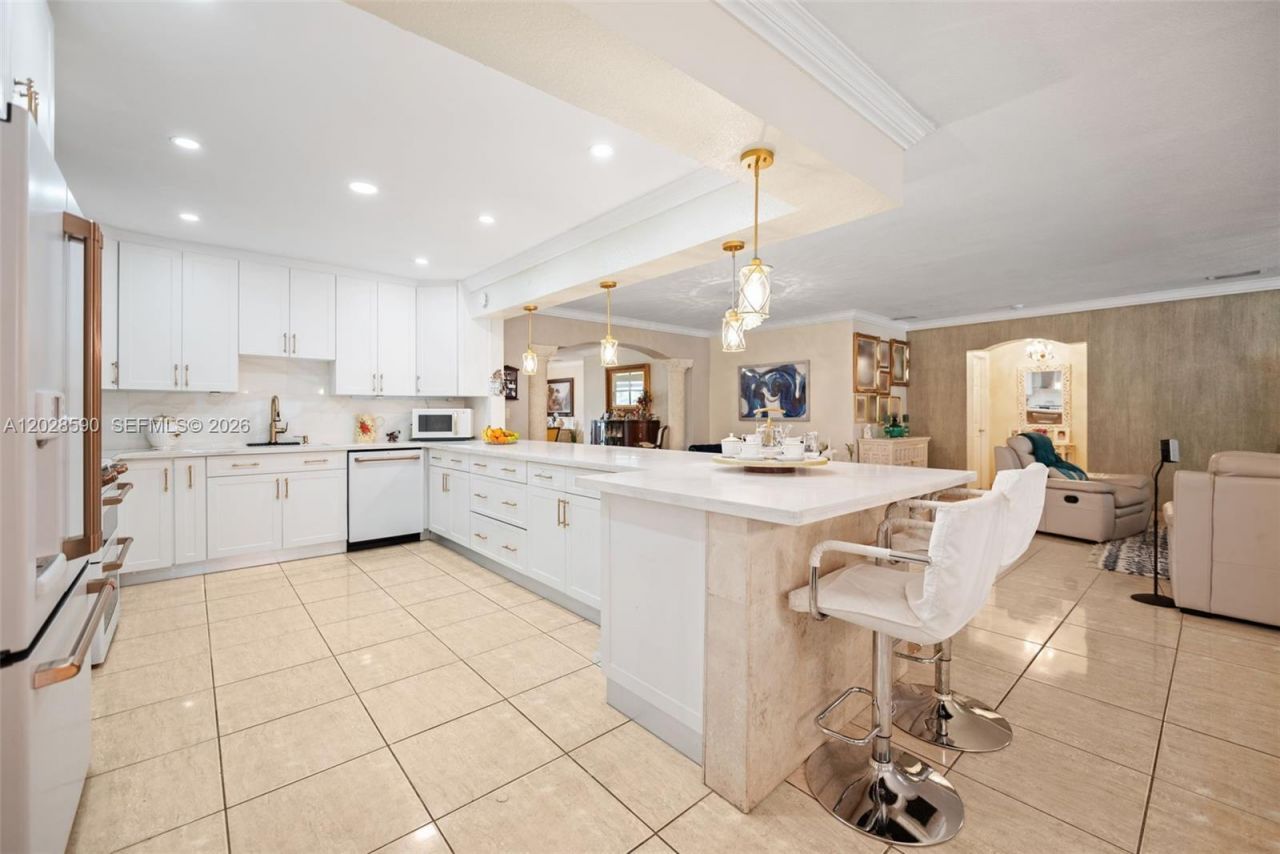 13700 N Miami Ave , Miami, FL 33168 Photo