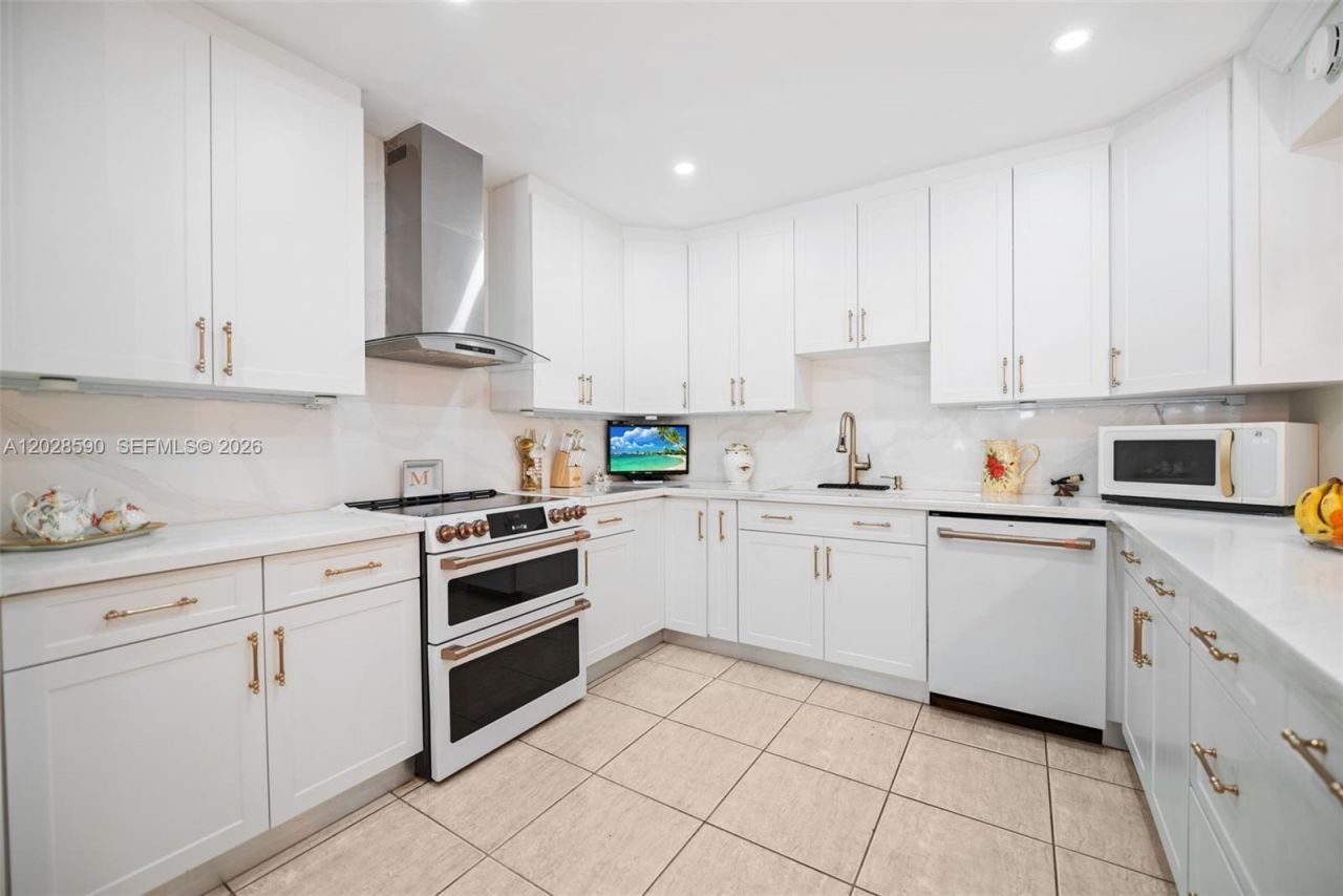 13700 N Miami Ave , Miami, FL 33168 Photo