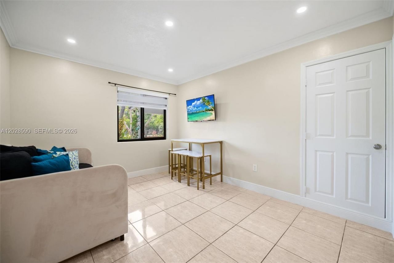 13700 N Miami Ave , Miami, FL 33168 Photo