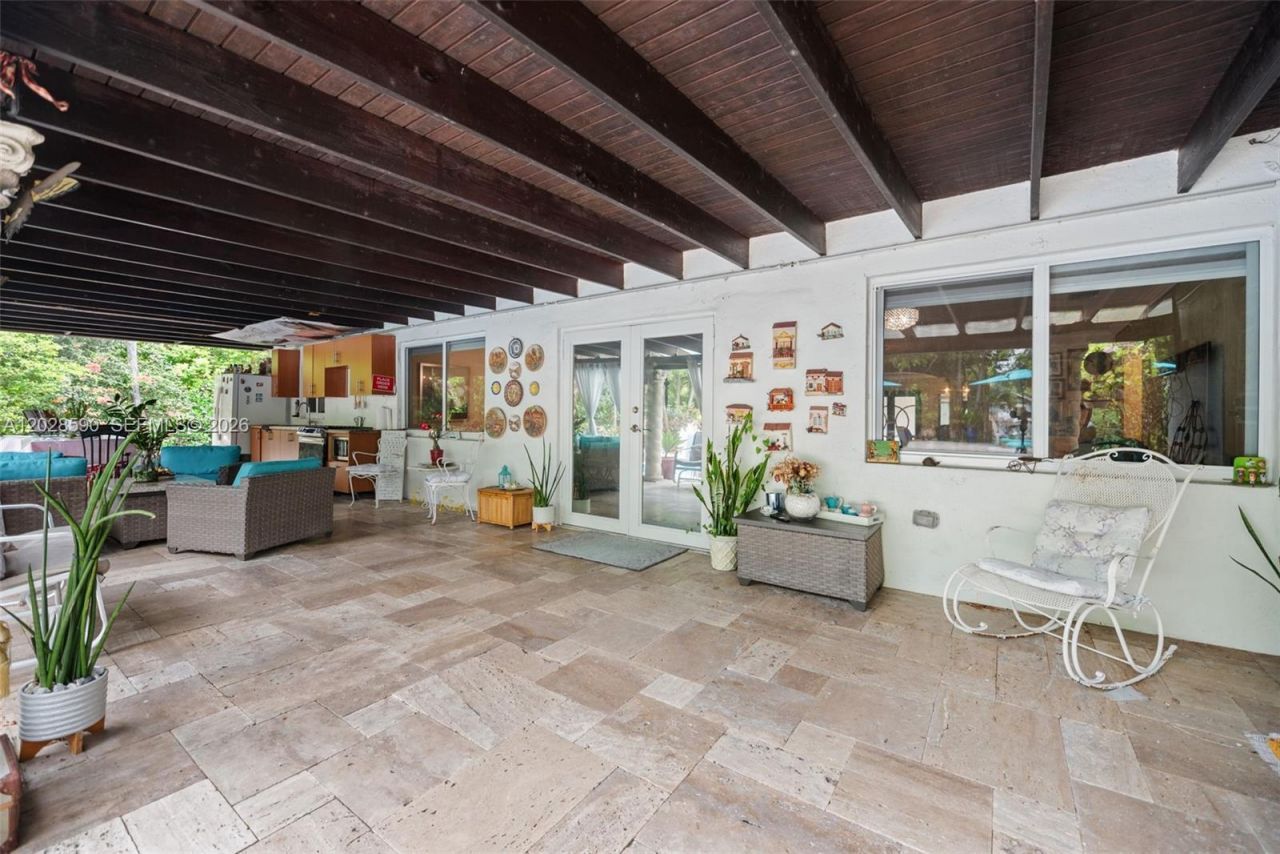 13700 N Miami Ave , Miami, FL 33168 Photo
