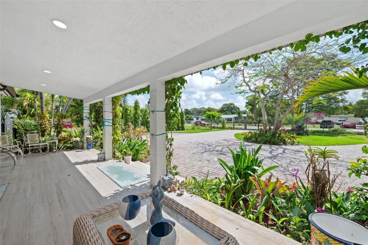 13700 N Miami Ave , Miami, FL 33168 Photo