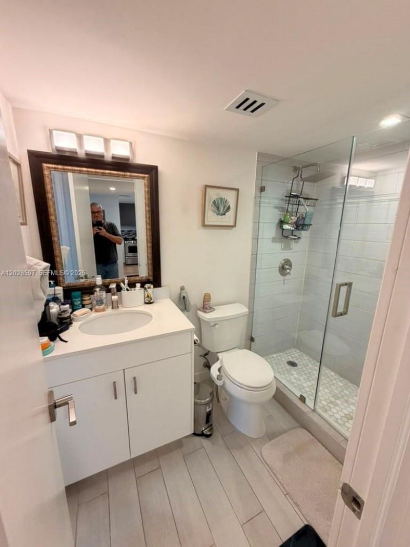 401 Ocean Dr , Unit 224, Miami Beach, FL 33139 Photo