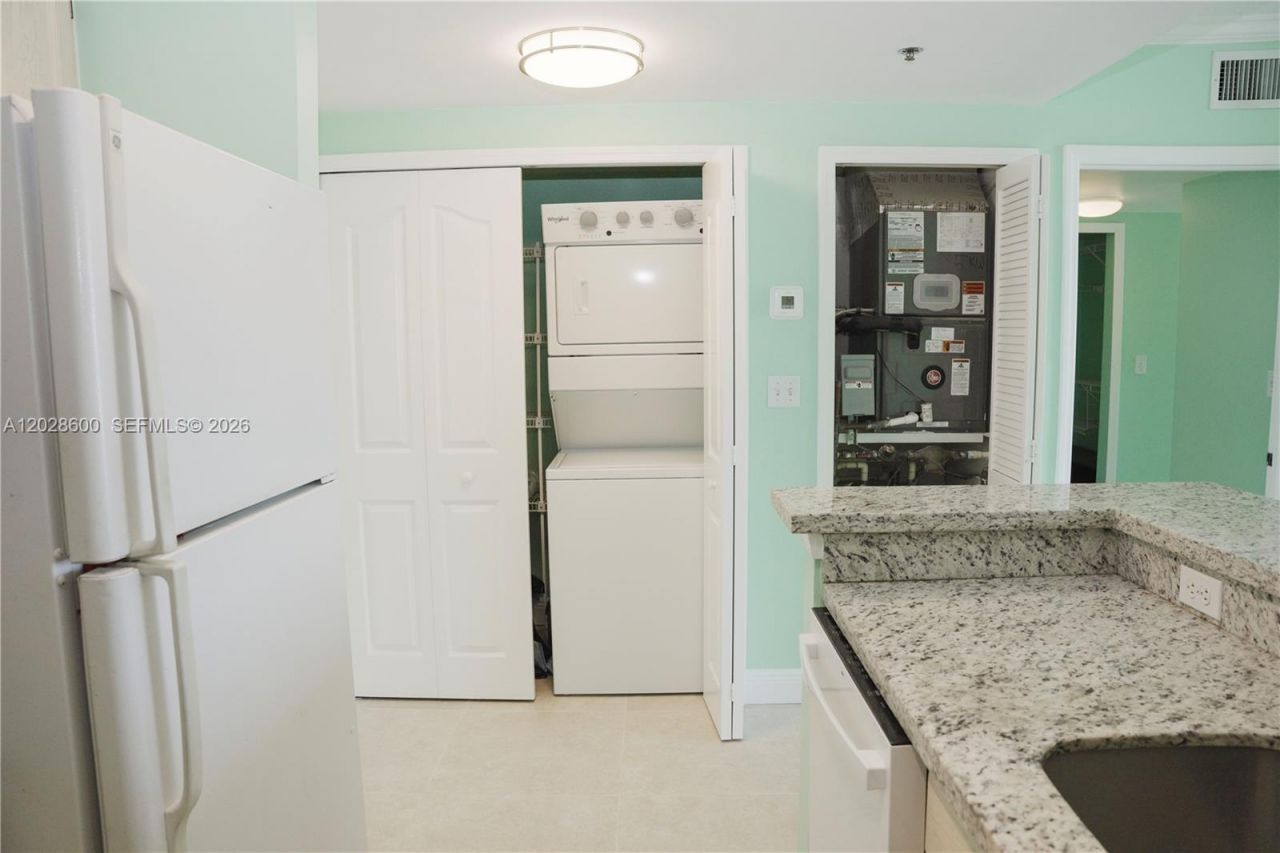 2665 SW 37th Ave , Unit 405, Miami, FL 33133 Photo